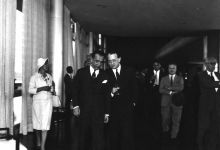 O presidente Juscelino Kubitschek e o ministro André Malraux